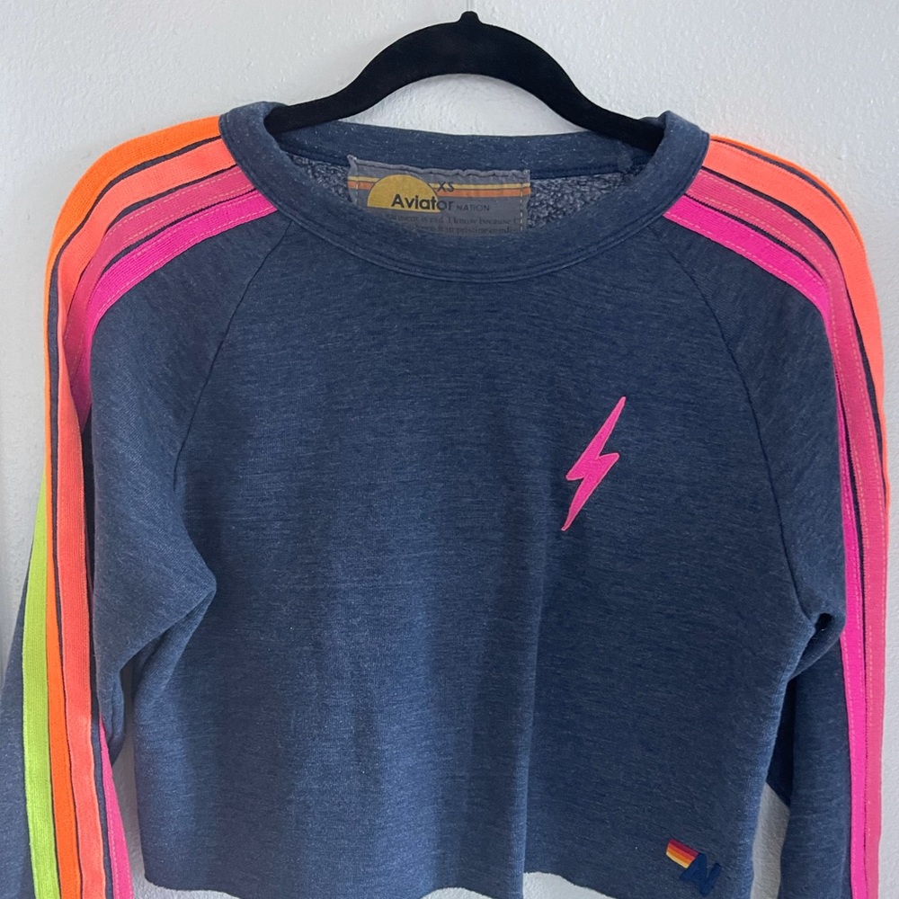 Aviator Nation 🌈🖤
BOLT EMBROIDERY CLASSIC CROPPED CREW SWEATSHIRT
